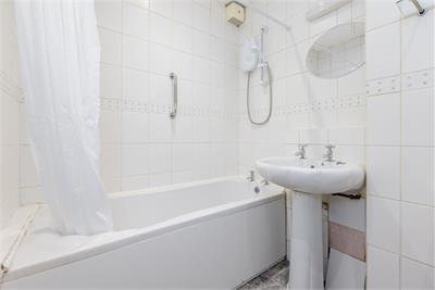 15/2 Fingzies Place, Leith Links, EH6 8AW - image 11