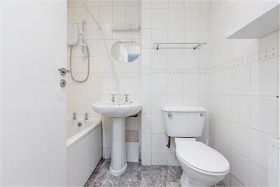15/2 Fingzies Place, Leith Links, EH6 8AW - image 12