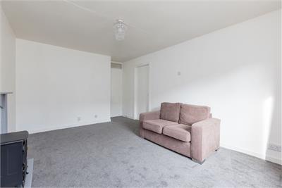 15/2 Fingzies Place, Leith Links, EH6 8AW - image 3