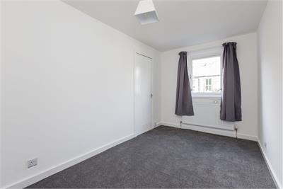 15/2 Fingzies Place, Leith Links, EH6 8AW - image 9