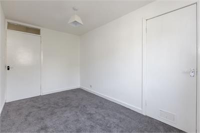 15/2 Fingzies Place, Leith Links, EH6 8AW - image 10