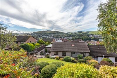 35 Ladhope Crescent, Galashiels, TD1 2BN - image 2