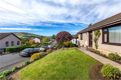 35 Ladhope Crescent, Galashiels, TD1 2BN - image 3