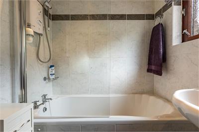 35 Ladhope Crescent, Galashiels, TD1 2BN - image 28