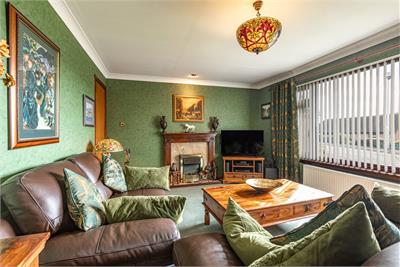 35 Ladhope Crescent, Galashiels, TD1 2BN - image 4
