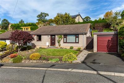 35 Ladhope Crescent, Galashiels, TD1 2BN - image 1