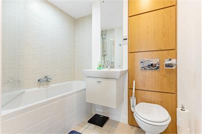 8/16 Meggetland Square, Edinburgh, EH14 1XP - image 13