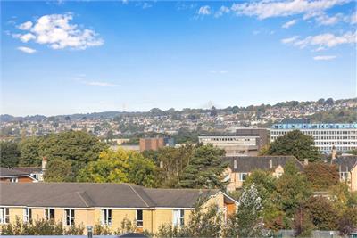 8/16 Meggetland Square, Edinburgh, EH14 1XP - image 24
