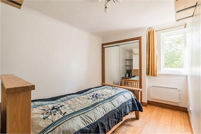 51/8 Caledonian Crescent, Edinburgh EH11 2AT - image 16