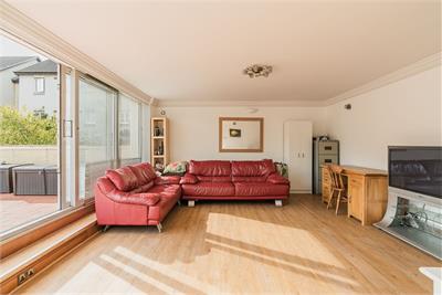 51/8 Caledonian Crescent, Edinburgh EH11 2AT - image 3