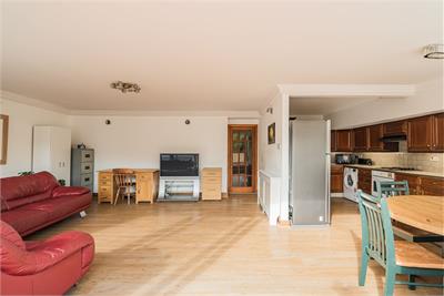 51/8 Caledonian Crescent, Edinburgh EH11 2AT - image 4