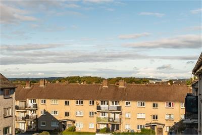 30/7 Hoseason Gardens, Edinburgh, EH4 7HE - image 13