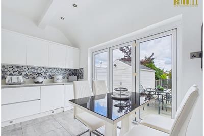 Darvel Cres Paisley - image 12