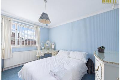 Grampian Way Barrhead - image 11