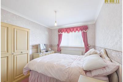 Grampian Way Barrhead - image 13