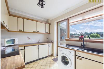 Grampian Way Barrhead - image 8