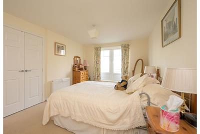 5/3 Brighouse Park Crescent, Edinburgh EH4 6QS - image 13