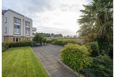 5/3 Brighouse Park Crescent, Edinburgh EH4 6QS - image 25