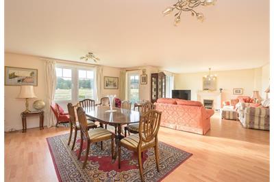 5/3 Brighouse Park Crescent, Edinburgh EH4 6QS - image 4