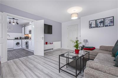 Flat B, 1, Fieldfare View, Dunfermline, KY11 8FY - image 2