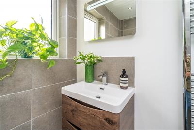 14/5 Sandport, The Shore, Edinburgh, EH6 6PL - image 14