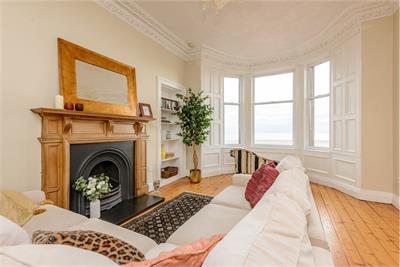 Flat 3, 10 Promenade Terrace, Portobello, EH15 1DT - image 2