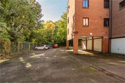 545/5 Lanark Road, Juniper Green, EH14 5DE - image 13