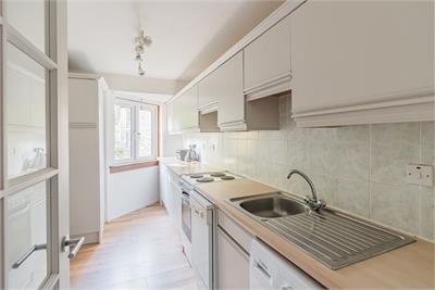 545/5 Lanark Road, Juniper Green, EH14 5DE - image 5