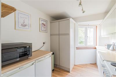545/5 Lanark Road, Juniper Green, EH14 5DE - image 6