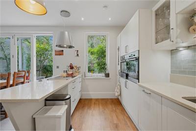 55 Larkfield Gardens, Edinburgh, EH5 3QB - image 6