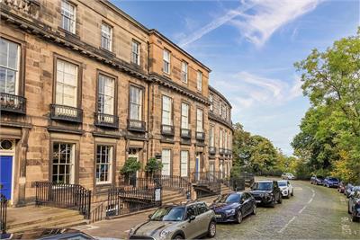 3 Carlton Terrace, New Town, Edinburgh, EH7 5DD - image 1