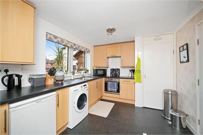 9/1 Great Carleton Place, Niddrie, Edinburgh, EH16 4TX - image 5