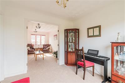 144 Hope Park Gardens, Bathgate, EH48 2QX - image 5