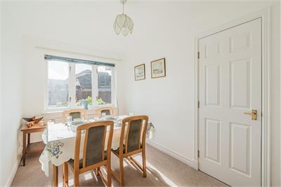 144 Hope Park Gardens, Bathgate, EH48 2QX - image 8