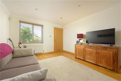 51 Dover Heights, Dunfermline, KY11 8HS - image 3