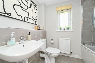 22 Poynters Road, Broxburn, EH52 5ED - image 20
