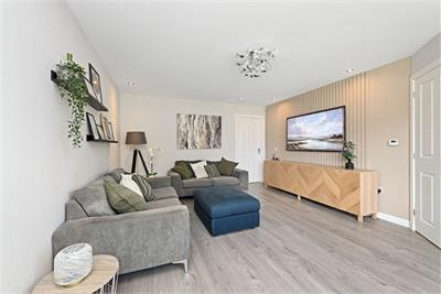 22 Poynters Road, Broxburn, EH52 5ED - image 3