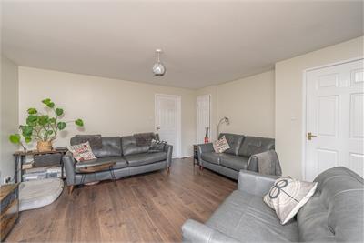 71 Alemoor Crescent, Edinburgh, EH7 6UJ - image 4