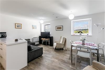 Flat 70, 5 Elfin Square, Edinburgh, EH11 3AW - image 5