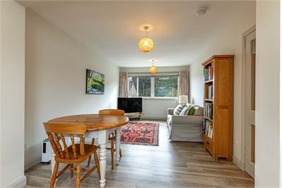 7 St Dunstans Park, Melrose, TD6 9LF - image 3