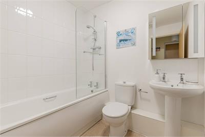 Flat 3, 55 Waterfront Avenue, Edinburgh, EH5 1JD - image 12