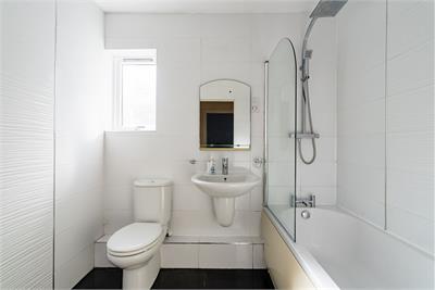 17/3 Sandport, Edinburgh, EH6 6PL - image 13
