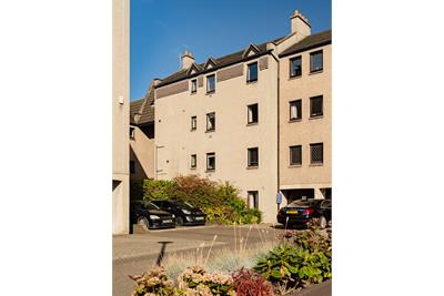 17/3 Sandport, Edinburgh, EH6 6PL - image 1