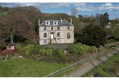 Duddingston Manse, 5 Old Church Lane, Edinburgh, EH15 3PX - image 1