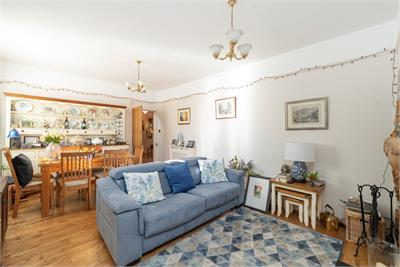 Minchview, 13 Park Avenue, Walkerburn, EH43 6AN - image 13