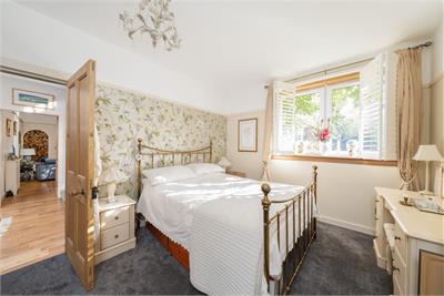 Minchview, 13 Park Avenue, Walkerburn, EH43 6AN - image 19