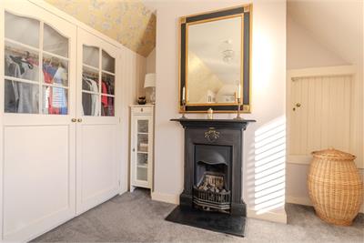 Minchview, 13 Park Avenue, Walkerburn, EH43 6AN - image 22