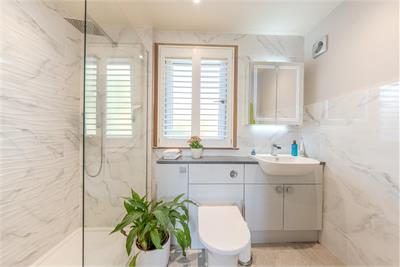 Minchview, 13 Park Avenue, Walkerburn, EH43 6AN - image 24