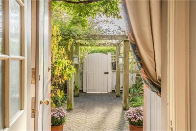 Minchview, 13 Park Avenue, Walkerburn, EH43 6AN - image 26