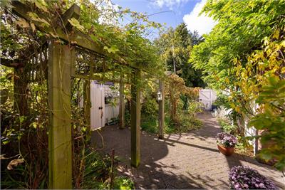 Minchview, 13 Park Avenue, Walkerburn, EH43 6AN - image 27